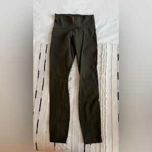 Lululemon Train Times size 4